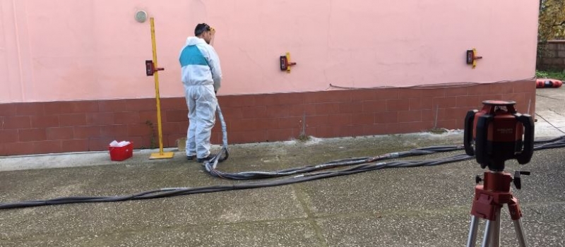 FASE DI INIEZIONE CON CONTROLLO LASER FASE DI INIEZIONE CON CONTROLLO LASER