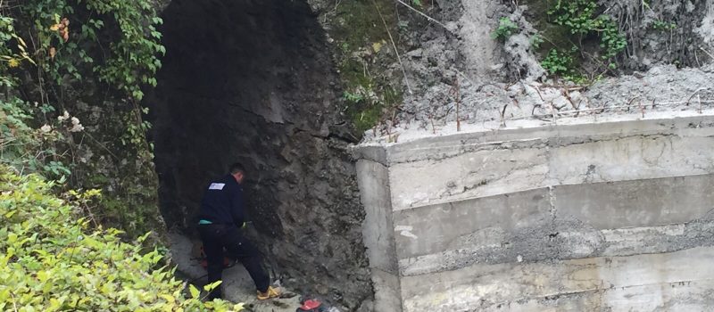 Consolidamento spalle ponte - Iniezioni di resine espandenti Consolidamento spalle ponte - Iniezioni di resine espandenti