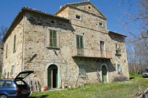 Consolidamento abitazione fondazioni in sasso