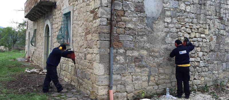 Foratura 2 - Iniezione resine espandenti per consolidare fondamenta Foratura 2 - Iniezione resine espandenti per consolidare fondamenta