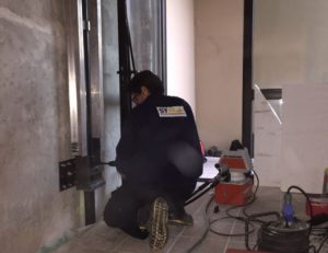 Pali pressoinfissi - Collegamento piastra