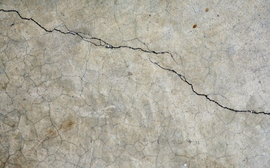 Eventi atmosferici e crepe negli edifici: il ruolo della siccità e delle variazioni di umidità