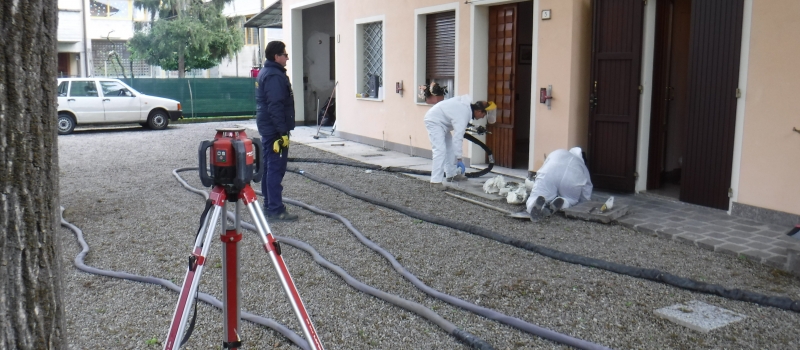 Iniezione di resine a densità differenziata Iniezione di resine a densità differenziata